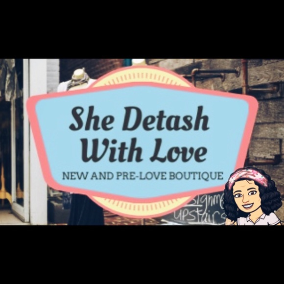 Welcome to my Closet I’m Shelly - Picture 2 of 3